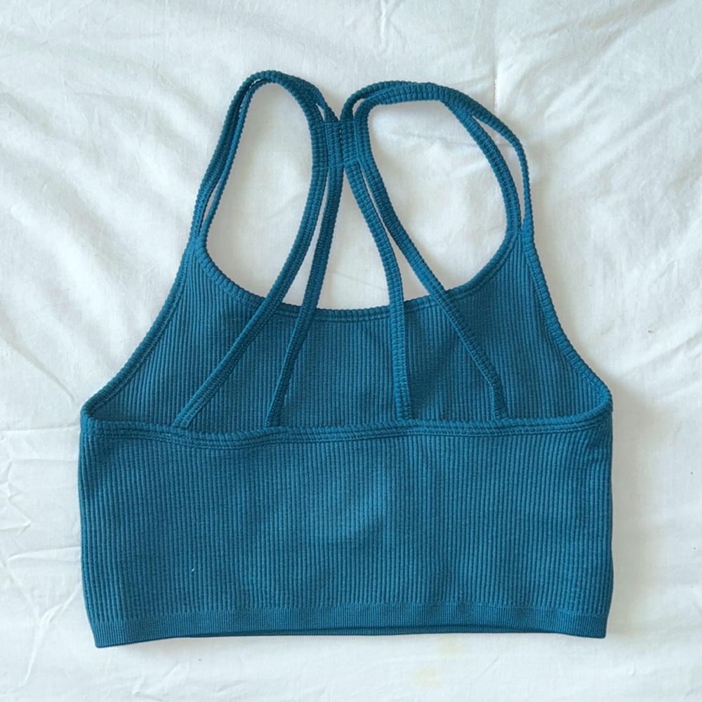 Cropped Racerback style tank - Picture 2 of 3
